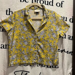 Universal Thread Yellow Floral Button-Down Shirt Size M
